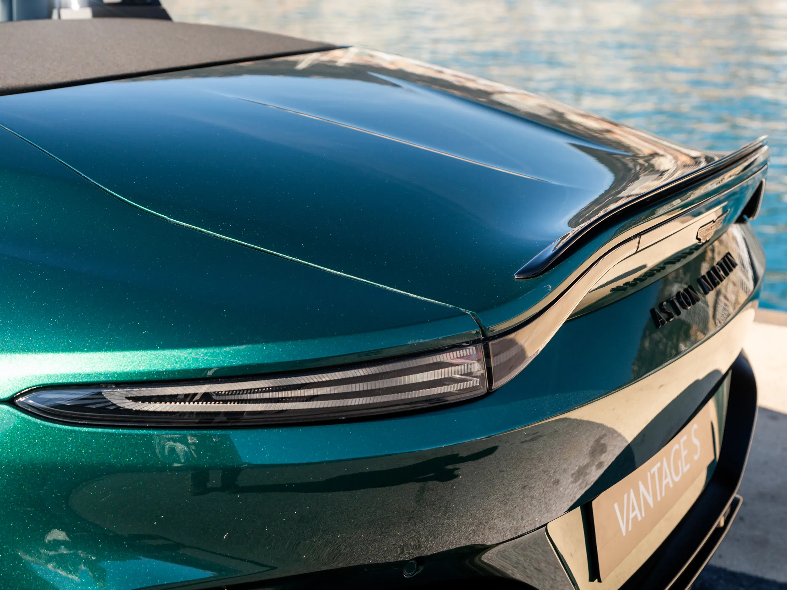 Image ASTON MARTIN Vantage S Roadster V8 4.0 680ch BVA