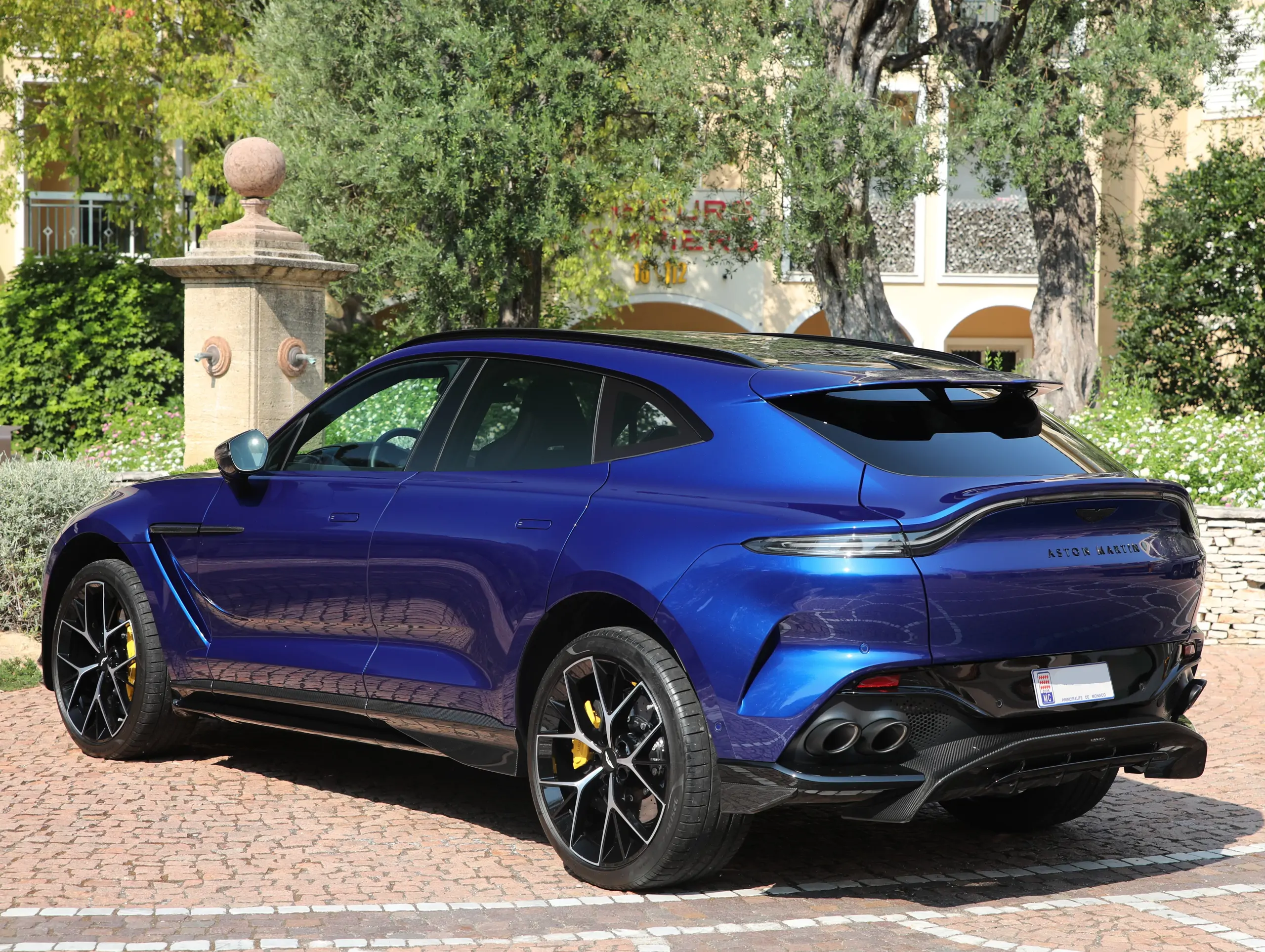 Image ASTON MARTIN DBX V8 4.0 Biturbo 707ch BVA9