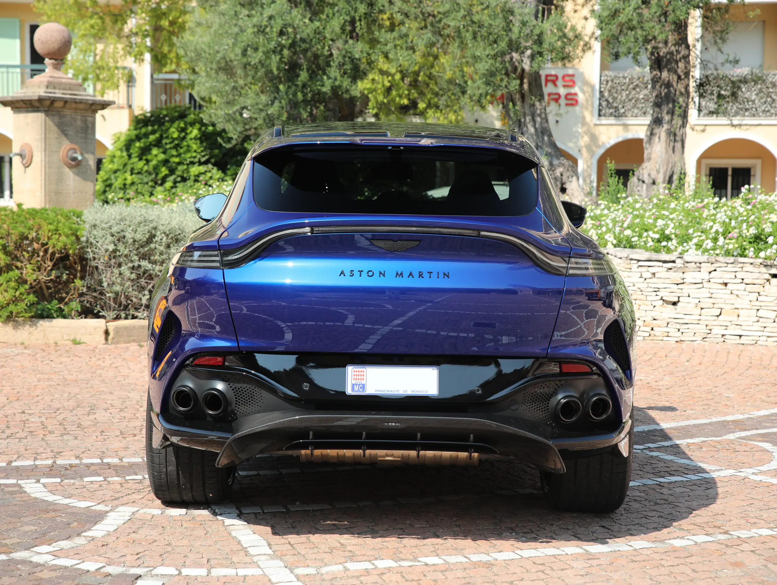 Image ASTON MARTIN DBX V8 4.0 Biturbo 707ch BVA9