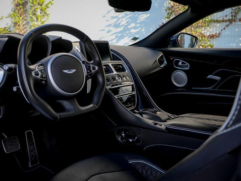 Image ASTON MARTIN DBS Volante V12 5.2 725ch Superleggera BVA8