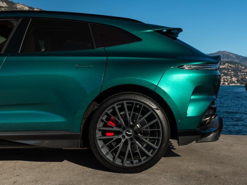 Image ASTON MARTIN DBX 4.0 V8 biturbo 707ch BVA9
