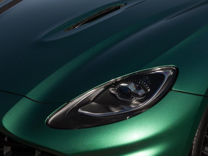 Image ASTON MARTIN DBX 4.0 V8 biturbo 707ch BVA9