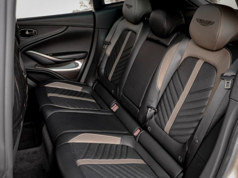 Image ASTON MARTIN DBX 4.0 V8 biturbo 707ch BVA9