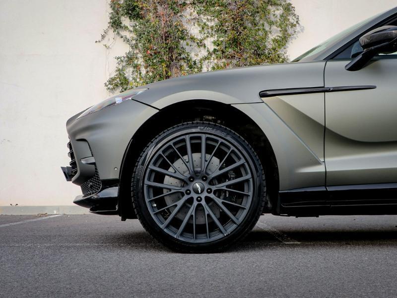 Image ASTON MARTIN DBX 4.0 V8 biturbo 707ch BVA9