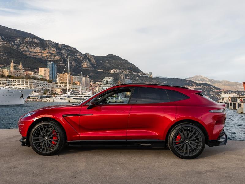 Image ASTON MARTIN DBX 4.0 V8 biturbo 707ch BVA9