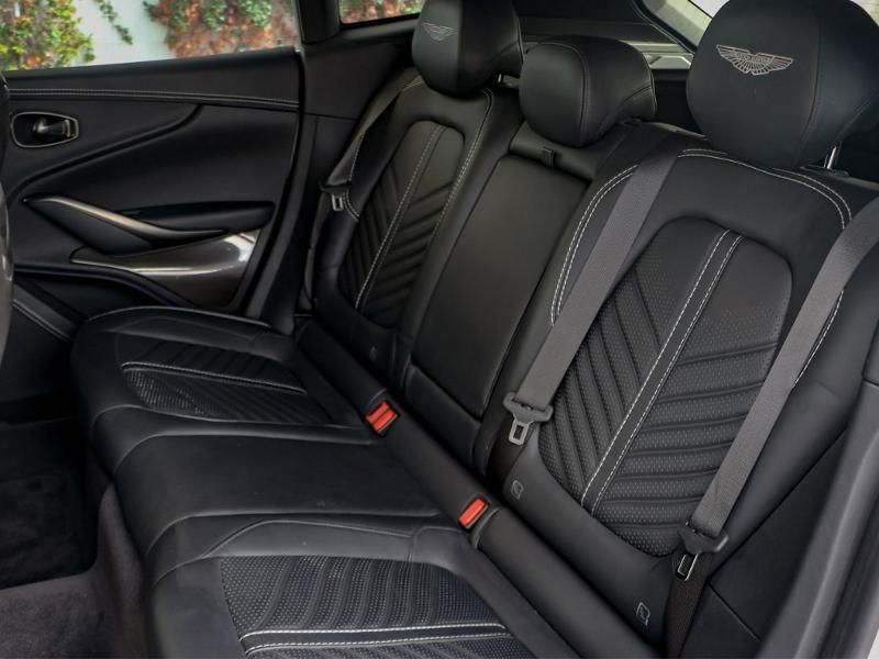 Image ASTON MARTIN DBX 4.0 V8 biturbo 707ch BVA9