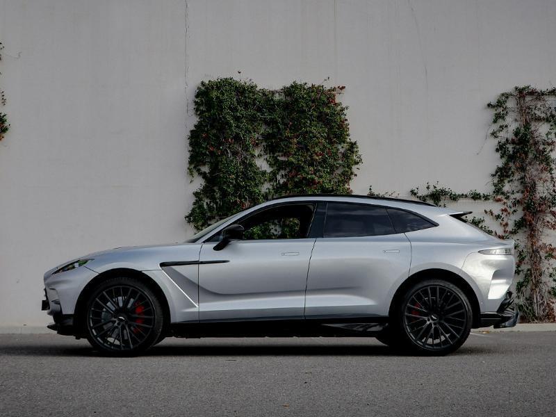 Image ASTON MARTIN DBX 4.0 V8 biturbo 707ch BVA9