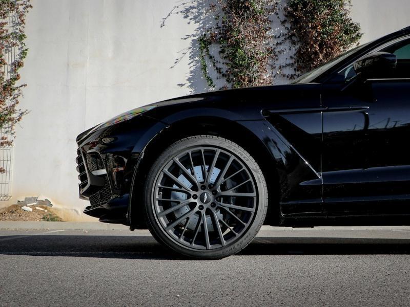 Image ASTON MARTIN DBX 4.0 V8 biturbo 707ch BVA9