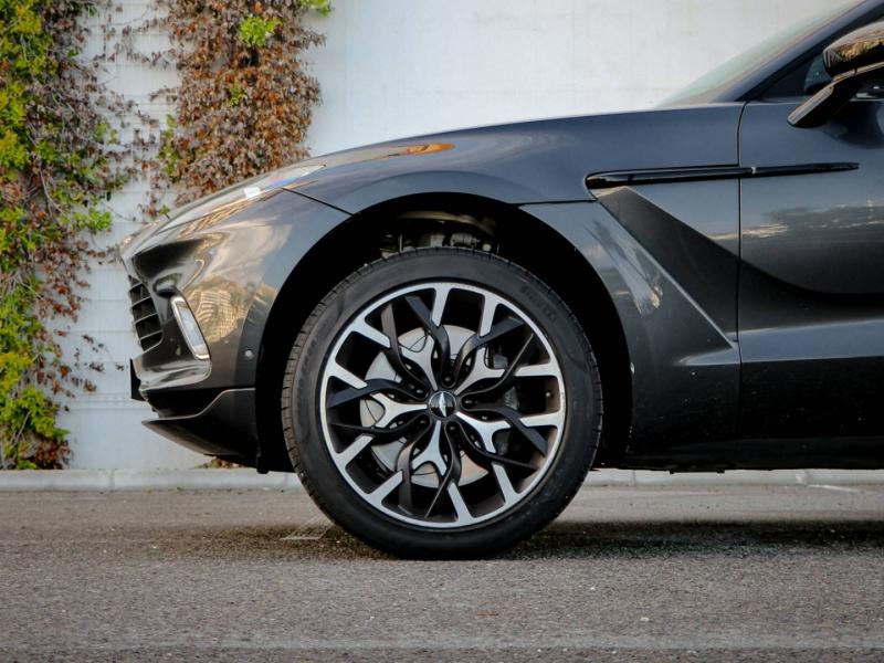 Image ASTON MARTIN DBX 4.0 V8 biturbo 550ch BVA9
